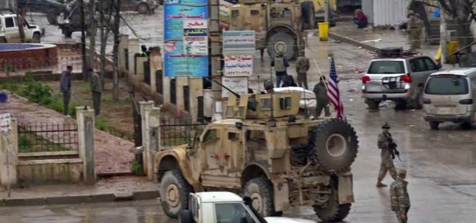 IS Fighters Bring hundreds of Civilians up from Tunnels to use as Human Shields in Syria