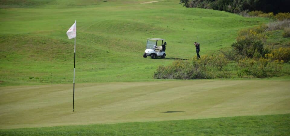Golfing Getaways: Resort or Hotel – Which Is Best?